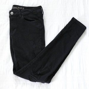 AMERICAN EAGLE SUPER STRETCH BLACK SKINNY JEANS
